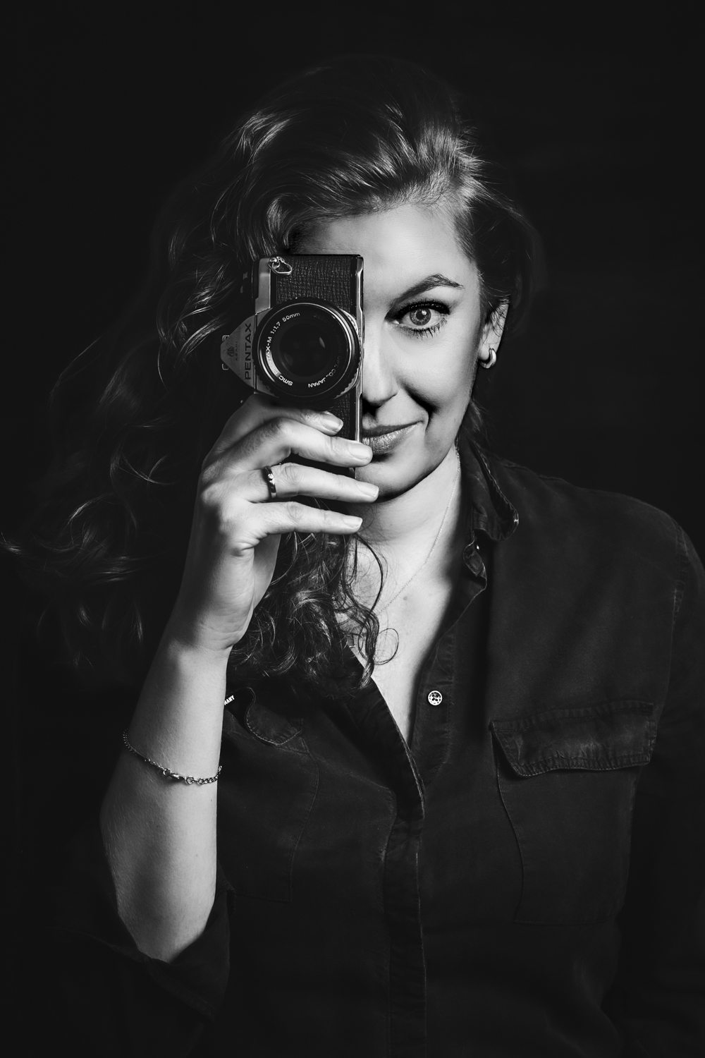 LOGO HELEEN VAN DE VEN PHOTOGRAPHY & FILM