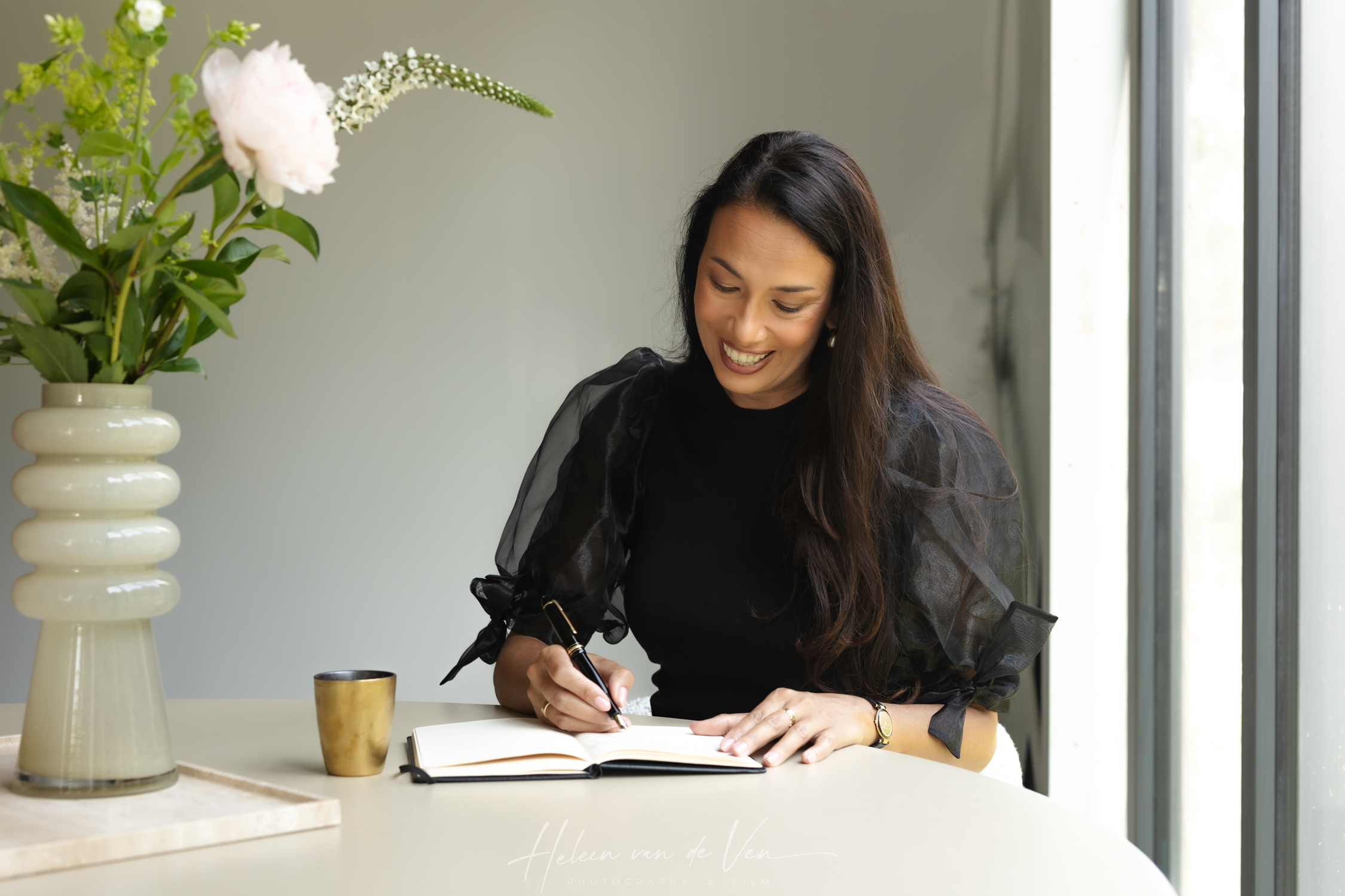 CORPORATE BRANDING VAN DE VEN – SYLVIA-3